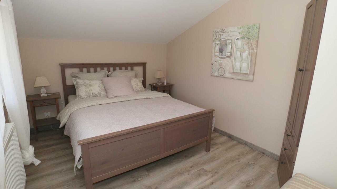 La Petite Campagne Bed & Breakfast Mane  Bagian luar foto